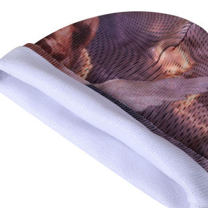 Gorro de Punto Personalizado con Estampado de Imagen por Sublimación Térmica Colorido y Elegante - Product Image 4