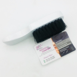 Brosse à cheveux avec manche en bois, peigne de coiffure blanc, personnalisable, confortable, pour salon de coiffure, utilisation professionnelle, emballage personnalisé avec logo - Product Image 1