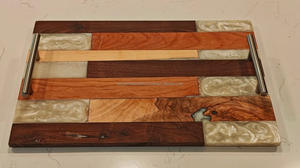 ถาดเสิร์ฟไม้มะม่วงคุณภาพสูง พร้อมด้ามจับโลหะเคลือบอีพ็อกซี่ ปรับแต่งได้ เหมาะสำหรับร้านอาหาร โรงแรม จากประเทศอินเดีย - Product Image 3