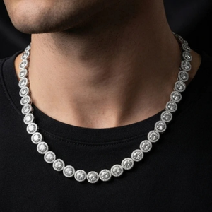 Collier chaîne tennis en argent sterling 925 plaqué or avec moissanite taille brillant et halo glacé, unisexe, pour fêtes et occasions hip-hop - Product Image 1