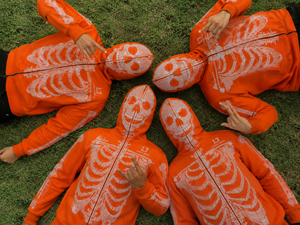Sudadera con capucha para hombre con diseño de esqueleto naranja y pedrería, con cremallera completa y máscara tipo balaclava, patrón de calavera de cristal, estilo gótico, hip hop, streetwear - Product Image 6