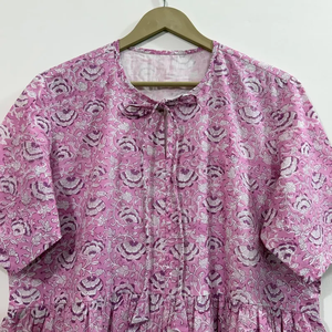 เดรสผ้าฝ้ายพิมพ์ลายดอกไม้แบบแฮนด์บล็อก 100% คอวี แขนสามส่วน แต่งลูกไม้ระบายชายกระโปรง ทำมือ ซักได้ สไตล์วินเทจ โบโฮ เหมาะสำหรับโอกาสพิเศษ - Product Image 4