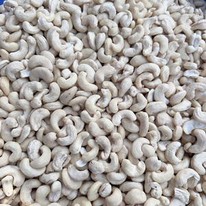 Fabrication de noix de cajou W180 W320, prix international des noix de cajou, Santigo Vietnam, exportation en gros vers l'Asie, l'UE, le Moyen-Orient - Product Image 1