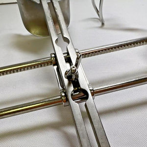 Retractor Abdominal Manual de Calidad Premium con Hoja Central Completa de Acero Inoxidable, Instrumentos de Cirugía General Clase II OEM - Product Image 5