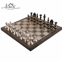 Ensemble de pièces d'échecs de luxe en laiton avec coffret de rangement en bois, figurines d'échecs en métal doré et argenté, collection de jeu de stratégie royale