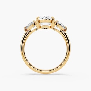 Anillo de Compromiso de Tres Piedras con Diamante Cultivado en Laboratorio de Corte Ovalado con Certificado IGI y Piedras Laterales en Forma de Pera en Oro de 10K, 14K, 18K, Plata 925, 935 - Product Image 2