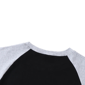 Camiseta Corta de Manga Raglán Gris y Negra para Hombre, Cuello Redondo, Corte Regular, Estilo Casual, 100% Algodón, Color Sólido, Diseño Liso - Product Image 4