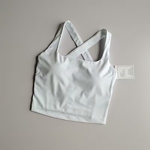 Crop top de sport à bretelles haute stabilité |   Camisole de fitness noire unie à dos ouvert |   Bralette de sport rembourrée de style sans couture - Product Image 1