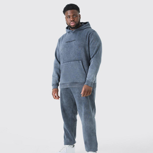 Conjuntos Deportivos con Capucha y Cremallera Grises para Hombre, para Correr, con Logotipo Personalizado, Tallas Grandes, Transpirables, de Secado Rápido, a Precios de Mayoreo - Product Image 1