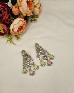 Pendientes elegantes al por mayor con circonita cúbica en forma de lágrima, pendientes de diseñador, joyería étnica india, pendientes para fiestas para mujeres - Product Image 5
