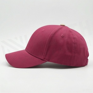 Gorra de Béisbol Rosa de 6 Paneles con Logotipo Geométrico Bordado en el Panel Frontal, Unisex, Ajustada, Informal - Product Image 3