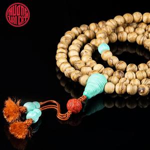 Bracelet en bois d'agar malaisien de 8 mm avec 108 perles et grain naturel halo – Authentique Mala de prière en bois d'Oud malaisien - Product Image 4