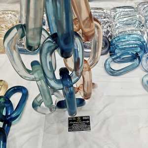 Modelo de Búho de Resina Ecológica Hecho a Mano, Decoración de Pared con Cadena y Acabado Esmaltado, Opción de Regalo para Interiores Elegantes - Product Image 3