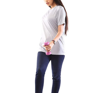 T-shirt côtelé à manches courtes et col rond, coupe ajustée, style rétro américain pour filles et femmes, idéal pour l'été, disponible en faible quantité minimale de commande (MOQ) - Product Image 4