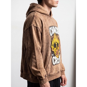 Sudadera con Capucha Personalizada para Hombre, Color Marrón, Lavado Ácido, Diseño Gráfico de Calavera Flameante Chaos Crew, Hombros Caídos, Felpa Gruesa, Estilo Urbano - Product Image 1