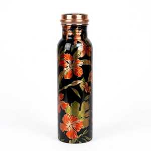 Fournisseur en gros de bouteilles d'eau en cuivre personnalisées, exportateur d'Inde, design classique de luxe, écologique, avec couvercle à vis. - Product Image 6
