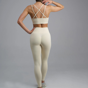 Ensemble de yoga deux pièces soutien-gorge et leggings pour femme – Ensembles d'entraînement rembourrés, extensibles, couleur unie, taille haute, pour la gym - Product Image 5