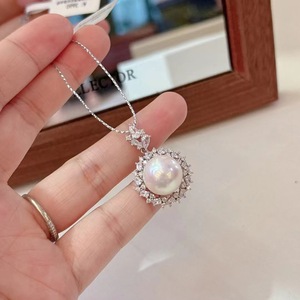 Collier en argent S925 avec perle d'eau douce de 10-11 mm, pendentif rond Edison, chaîne de clavicule simple et polyvalente pour femmes - Product Image 1