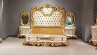 Ensemble de chambre d'hôtel de luxe en teck massif blanc doré, style mi-siècle, antique, avec lit Queen/King Size et armoire, mobilier de maison orné