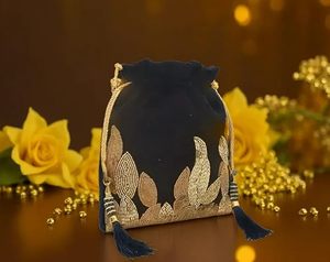 Bolso de Mano Potli con Bordado de Flores de Seda Hecho a Mano, con Diseño Étnico para Mujer, Ideal para Vestidos de Novia y Fiestas - Product Image 4