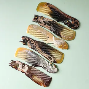 Peine de Cuerno de Búfalo Natural Hecho a Mano con Dientes Lisos para Desenredar y Peinar el Cabello, Disponible a Precio de Mayoreo - Product Image 4