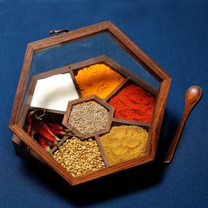 Juego de Cajas de Especias Cuadradas de Madera Hechas a Mano para Cocina, con Cuchara (7 Recipientes No Desmontables de 45 ml), Caja de Masala Ecológica y Duradera - Product Image 1