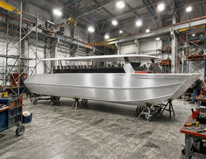 UBI 918 Catamaran de luxe personnalisé en fibre de verre soudée pour 18 passagers, taxi fluvial, ferry, yacht, 300 CV, télécommande, croisière sportive - Product Image 2