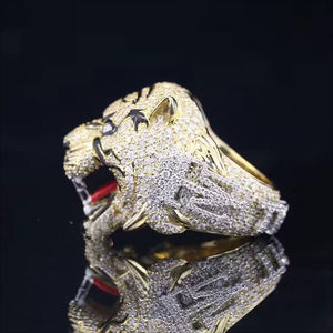 Anillo de cóctel de lujo con cabeza de tigre chapado en oro de 22 quilates y pavé de cristales, joyería llamativa con diseño animal para hombre - Product Image 4