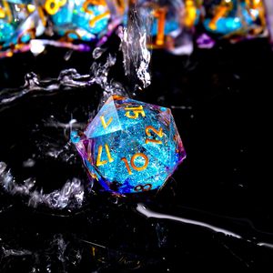 Dés à noyau liquide unique D20, dés D&D, dés polyédriques faits à la main pour jeux de rôle RPG et jeux de table, bleu violet - Product Image 2
