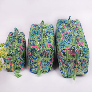 Bolsa de Maquillaje Portátil Hecha a Mano con Cierre y Acolchado de Algodón Ecológico, Diseño Único, Multifuncional, Reutilizable y Grande - Product Image 1