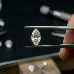 Diamant de laboratoire cultivé, taille marquise, 3,50-4,00 ct, D-E-F VS-VVS - Product Image 1