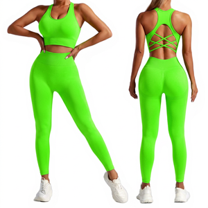 Ensemble de yoga deux pièces noir uni pour femme, leggings taille haute, longueur intégrale, extensible dans quatre directions - Product Image 3