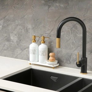 Dispensador de jabón de cerámica blanca con soporte para jabón, perfecto para la encimera del fregadero de la cocina y la organización del lavado de platos en el hogar. - Product Image 3