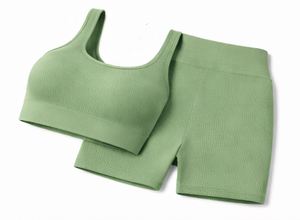 Ensemble de sport sans couture pour femme, haut court côtelé à une épaule et short taille haute, pour yoga, gym, fitness, athleisure et tenue active - Product Image 3