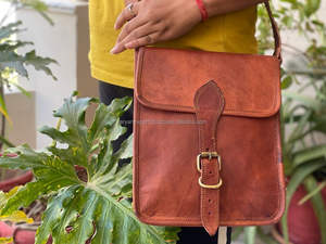 Sac à bandoulière vintage en cuir de chèvre véritable fait à la main 9*11 pouces Sacs en cuir élégants - Product Image 4