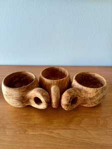 Taza de té de madera hecha a mano, forma redonda con asa, diseño Wabi Sabi, para café, agua, té, artesanía en madera maciza - Product Image 3
