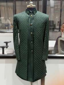 Exportateur indien de costumes Indo-Occidentaux élégants en 3 pièces, ethniques et raffinés pour les occasions festives, disponibles pour une livraison mondiale - Product Image 5