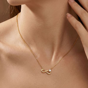 Collier Infinity en Or Blanc 14K Plaqué Or pour Femmes AMBER JEWELS, Certifié IGI, Diamant Synthétique Taille Brillant, Minimaliste - Product Image 1