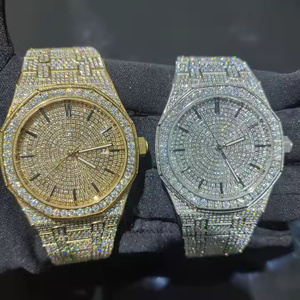 Reloj de Lujo para Hombre con Diamantes Moissanite, Reloj de Pulsera de Cuarzo Premium para Uso en la Oficina y un Look Elegante y Moderno - Product Image 5