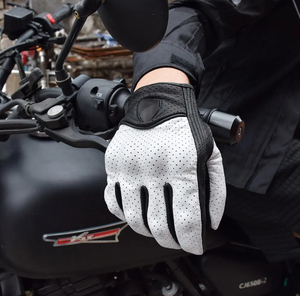Guantes Profesionales para Motocicleta |   Diseño Minimalista y Discreto en Negro Texturizado |   Precio Directo de Fábrica - Product Image 4