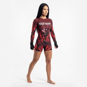 Conjunto de Compresión MMA para Mujer, Sublimado con Diseño de Tigre Rojo y Negro, Camiseta de Manga Larga y Pantalones Cortos Ajustados que Absorben la Humedad - Product Image 1