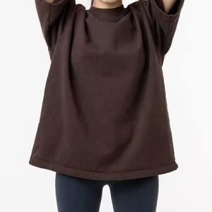 Camisetas Unisex de Algodón y Spandex 100% de Alta Calidad con Diseño Personalizado, Estampado de Letras Grandes y Detalle de Agujeros, Marca de Lujo - Product Image 2