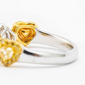 Anillo de Mujer con Diamantes Cultivados en Laboratorio, Corte Corazón, 0.72CT, Oro Blanco de 14K, Color Amarillo Fantasía VS+, Engaste Pavé, Certificado IGI - Product Image 5