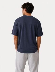เสื้อยืดโอเวอร์ไซส์ผ้าฝ้ายแท้ 100% น้ำหนัก 220 กรัม พิมพ์ลายตามสั่งที่ไหล่ สไตล์ฮิปฮอป ไซส์ใหญ่พิเศษ ผ้าฝ้ายแท้ 100% ทรงบ็อกซี่ สำหรับผู้ชาย - Product Image 4