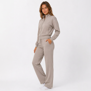 Conjunto Deportivo de Invierno para Mujer, Marca Privada, 100% Algodón, Lavado Ácido, con Logotipo Personalizado, MOQ Bajo para Minoristas de Ropa Deportiva en EE. UU. - Product Image 4