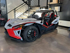 VENTAS CALIENTES PARA 2026: Motocicleta Polaris Slingshot Edición R-OUSH Nueva, Lista para Enviar - Product Image 3
