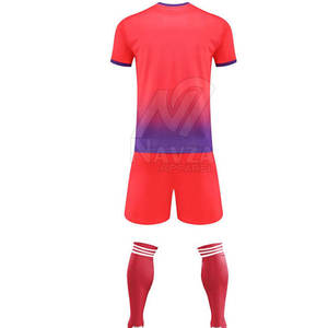 ชุดยูนิฟอร์มทีมฟุตบอลมืออาชีพ ปรับแต่งได้เต็มรูปแบบ เสื้อฟุตบอลและกางเกงกีฬา - Product Image 4