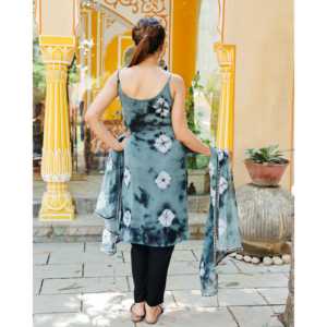 Ensemble de costume en mousseline de soie tie-dye bohème taille XS-noir élégant et tendance - Product Image 3