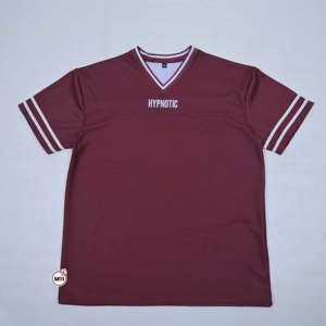 ออกแบบโลโก้ตามสั่ง เสื้อยืดคอกว้างสีแดงเลือดหมู แขนสั้น พิมพ์โลโก้สีขาว ทรงปกติ สไตล์ลำลอง แบบเจอร์ซีย์ พร้อมบริการ OEM - Product Image 5