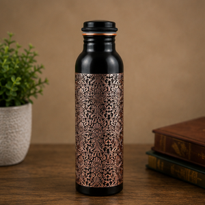 Bouteille d'eau en cuivre pur gravée de motifs floraux, noire mate, faite à la main, portable, pour les voyages, design traditionnel - Product Image 5